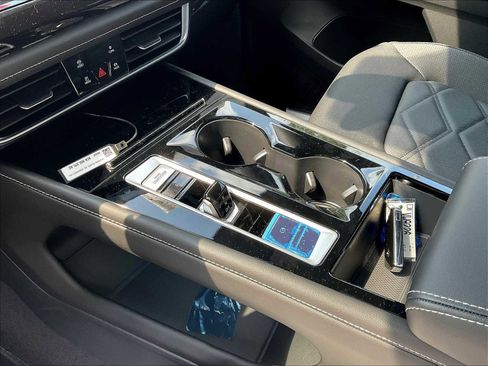 New 2025 Volkswagen Atlas Cross Sport SE image 14