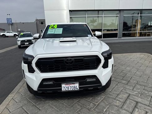 Used 2024 Toyota Tacoma TRD Sport w/ TRD Sport Upgrade Package RWD image 31