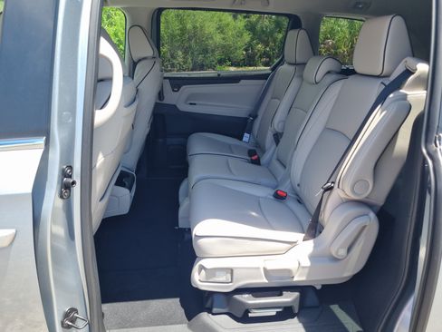 New 2026 Honda Odyssey Touring image 14