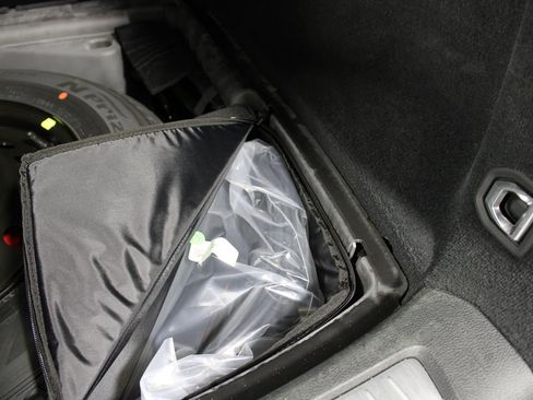 Used 2022 Jeep Grand Cherokee Overland w/ Luxury Tech Group IV image 36