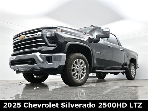 Used 2025 Chevrolet Silverado 2500 LTZ w/ LTZ Premium Package image 11