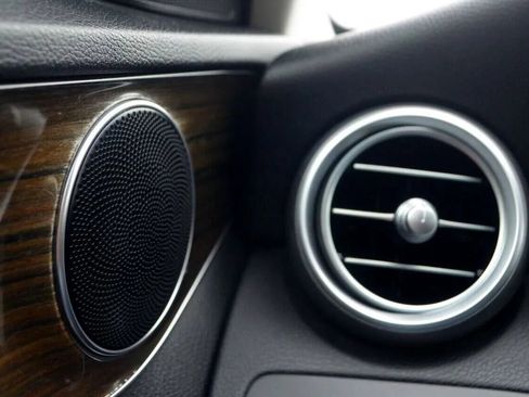 Used 2015 Mercedes-Benz C 300 Sedan image 37