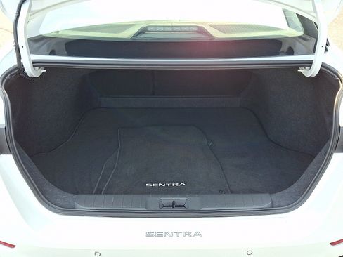 Certified 2025 Nissan Sentra SR w/ SR Premium Package FWD image 28