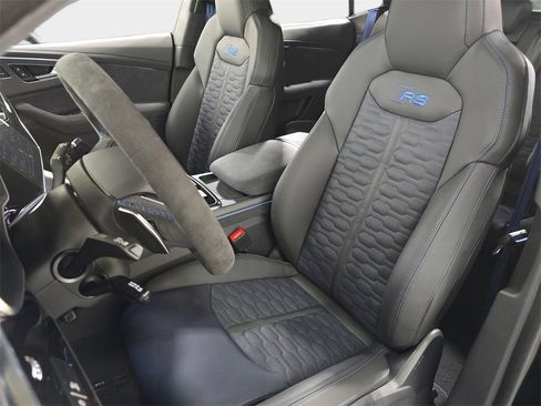 New 2026 Audi RS Q8 performance image 15