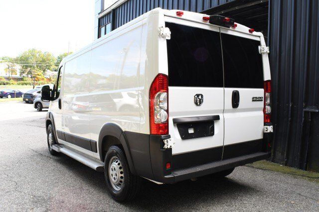 Used 2025 RAM ProMaster 2500 w/ U-Haul Equipment Group FWD image 9