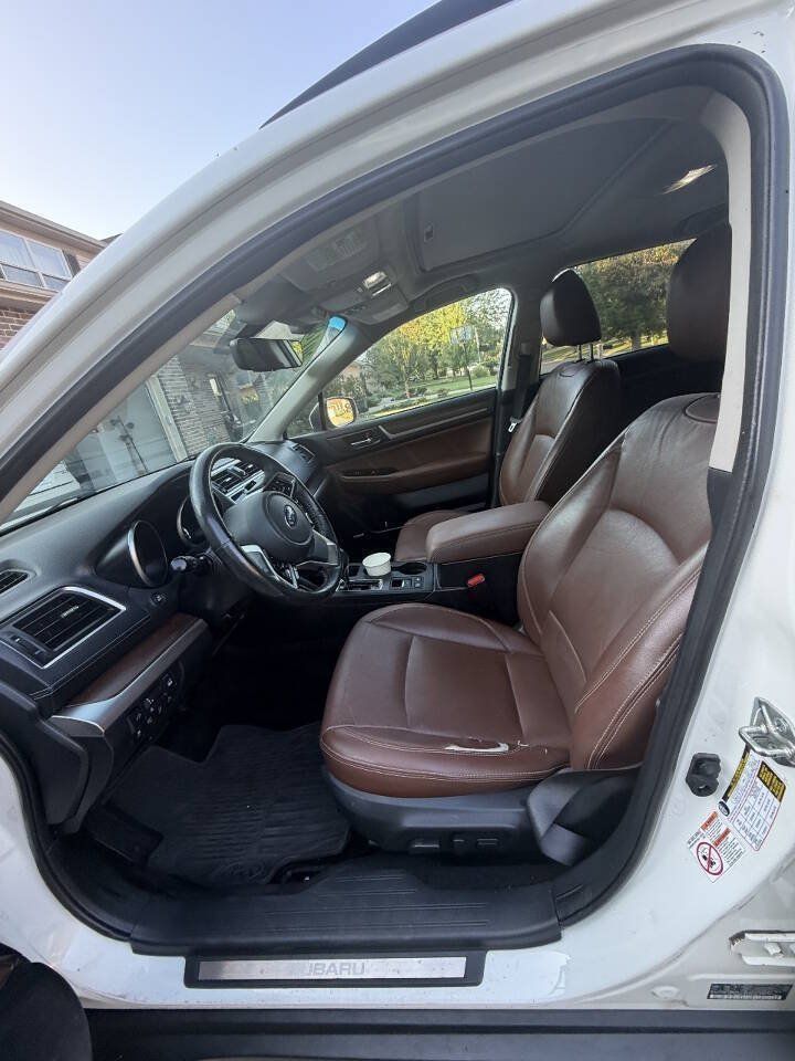 Used 2018 Subaru Outback 2.5i Touring w/ Popular Package #3 AWD/4WD image 7