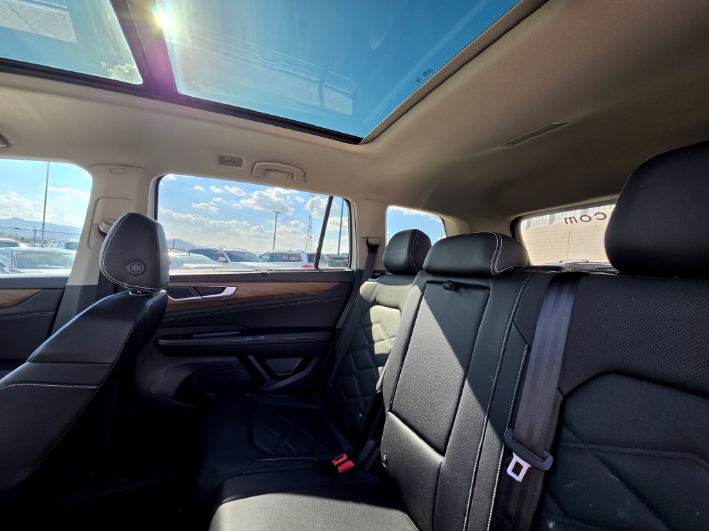 Certified 2026 Volkswagen Atlas SE FWD image 19