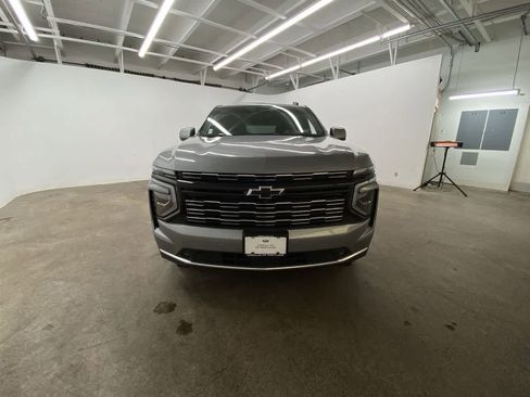 Used 2025 Chevrolet Tahoe High Country image 9