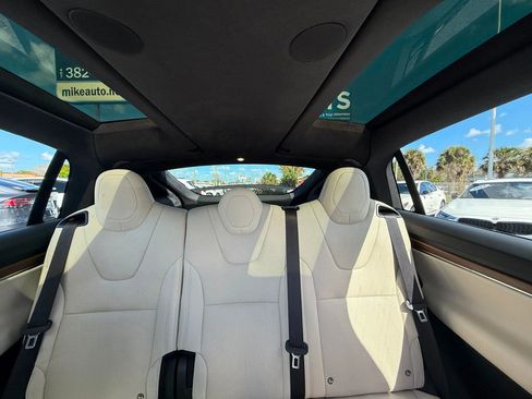 Used 2023 Tesla Model X image 22