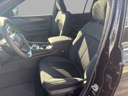 New 2025 Jeep Grand Cherokee Laredo X w/ Luxury Tech Group I image 14