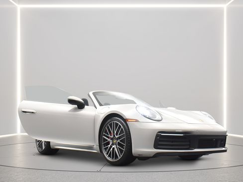 Used 2023 Porsche 911 Carrera S RWD image 12