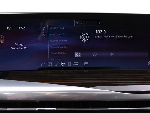 Certified 2025 Cadillac Escalade Premium Luxury image 29