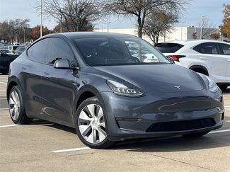 Used 2023 Tesla Model Y Long Range video 2