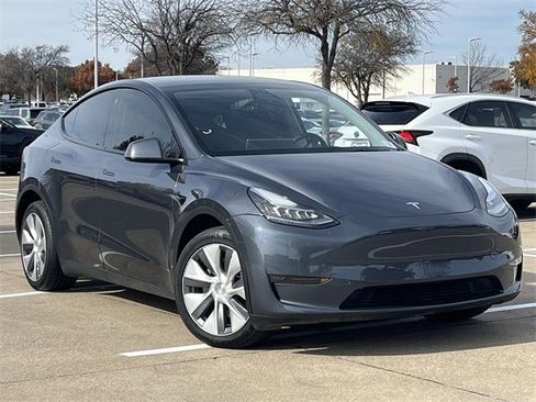 Used 2023 Tesla Model Y Long Range image 2