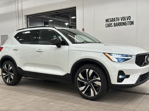 New 2026 Volvo XC40 B5 Plus w/ Protection Package Premier image 3