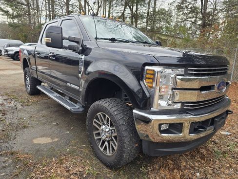 Used 2019 Ford F250 Lariat w/ Lariat Value Package image 1