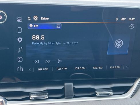 Used 2025 Chevrolet Equinox LT w/ Convenience Package II AWD/4WD image 15