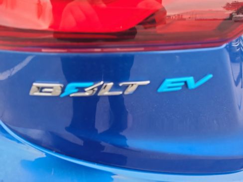 Used 2020 Chevrolet Bolt Premier w/ Infotainment Package image 25