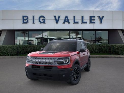 New 2025 Ford Bronco Sport Outer Banks w/ Topo Graphic Package image 2