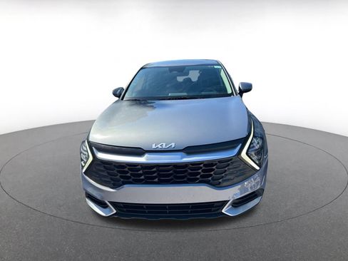 Used 2025 Kia Sportage LX image 3