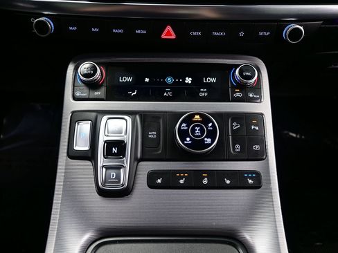 Certified 2024 Hyundai Palisade Calligraphy AWD/4WD image 24