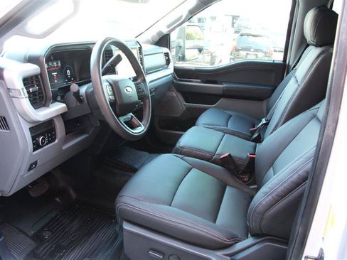 Used 2025 Ford F250 XLT w/ Black Appearance Package AWD/4WD image 12