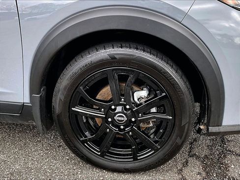 Used 2023 Nissan Kicks SR w/ SR Premium Package image 8