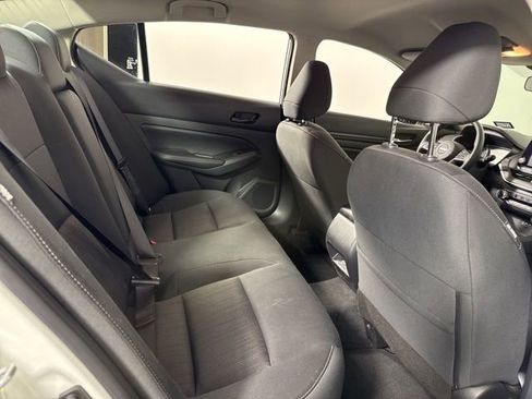 Used 2025 Nissan Altima 2.5 SV image 16