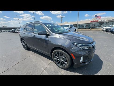 Certified 2023 Chevrolet Equinox RS FWD image 2