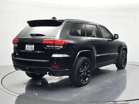 Used 2021 Jeep Grand Cherokee Laredo X AWD/4WD image 5