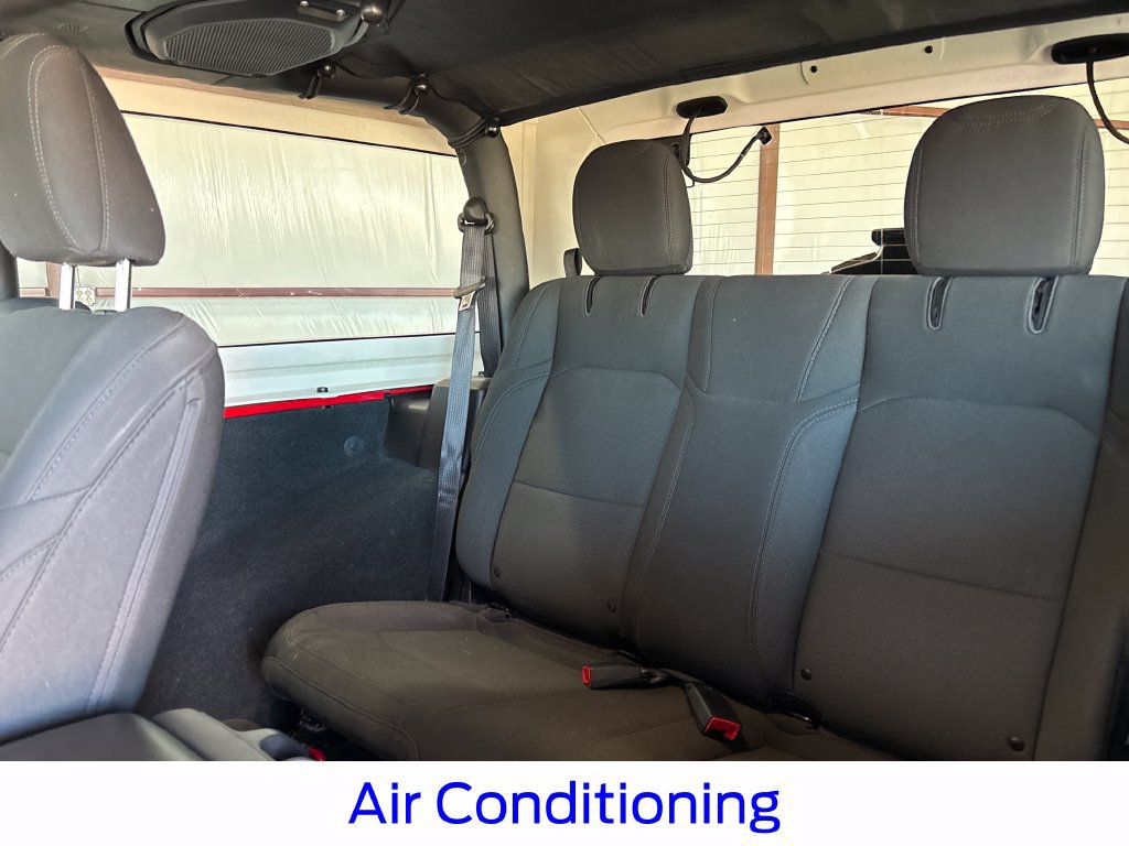 Used 2022 Jeep Wrangler Sport AWD/4WD image 31