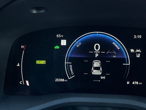 Used 2025 Toyota Camry LE image 36