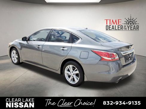 Used 2015 Nissan Altima 2.5 SV w/ Convenience Package image 5