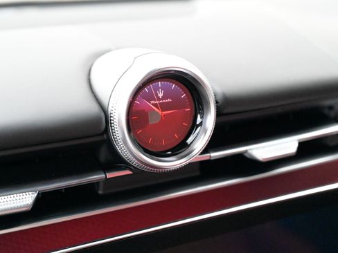 New 2026 Maserati Grecale Modena image 27