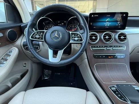 Used 2022 Mercedes-Benz GLC 300 4MATIC image 21