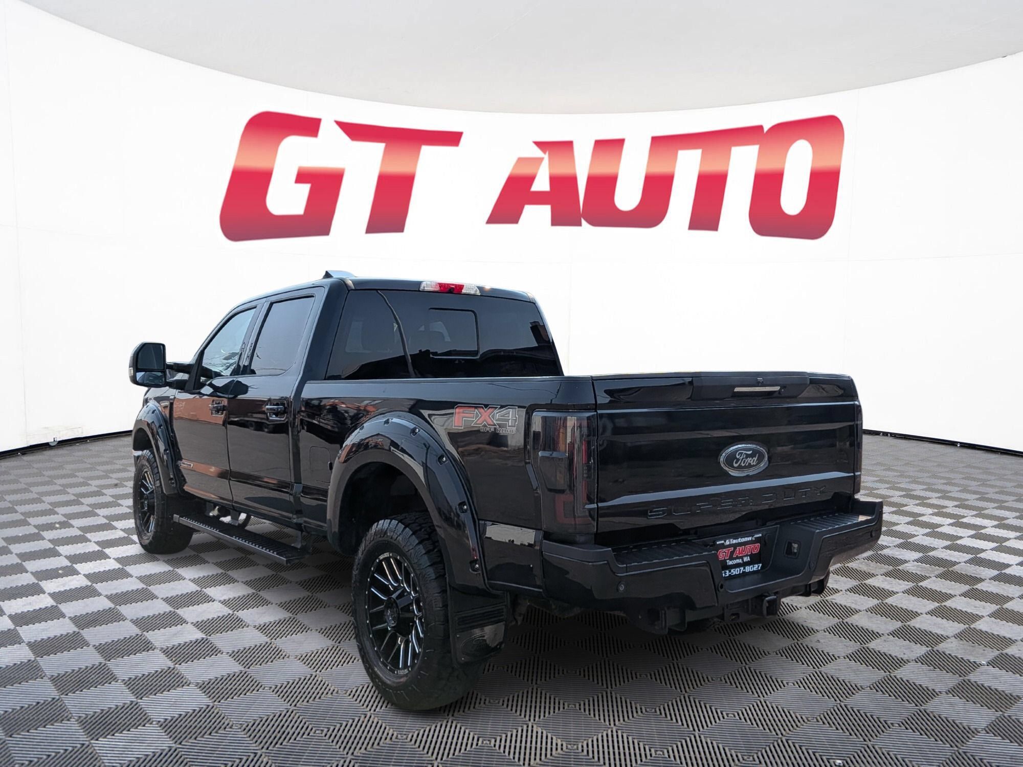 Used 2019 Ford F350 Lariat AWD/4WD image 4
