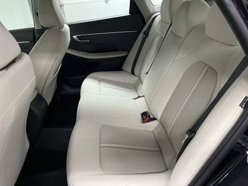 Used 2025 Hyundai Sonata SE FWD image 24