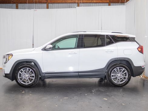 Used 2022 GMC Terrain SLT w/ Tech Package AWD/4WD image 5