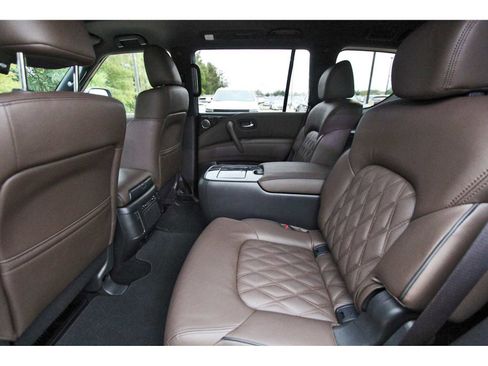 Used 2024 Nissan Armada Platinum w/ Captain's Chairs Package image 12