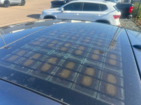 Used 2013 Toyota Prius Three w/ Solar Roof Pkg FWD image 7