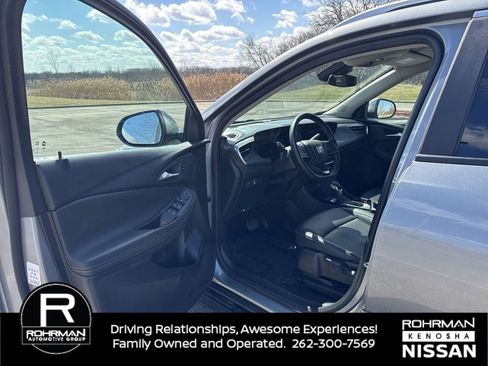 Used 2024 Buick Encore GX Sport Touring image 10