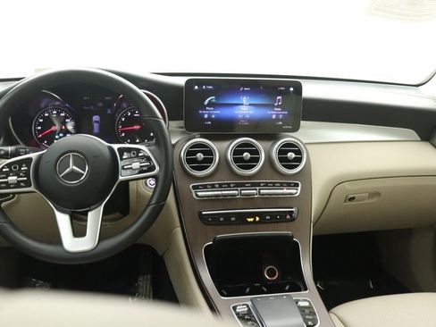 Certified 2022 Mercedes-Benz GLC 300 image 9