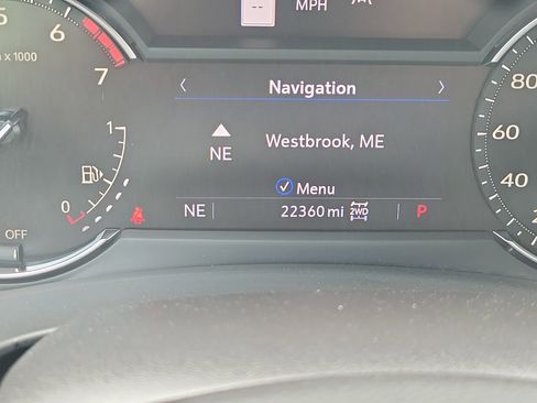 Used 2022 Cadillac XT4 Luxury w/ Cold Weather Package AWD/4WD image 23