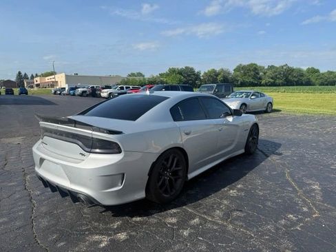 Used 2020 Dodge Charger R/T w/ Blacktop Package RWD image 5