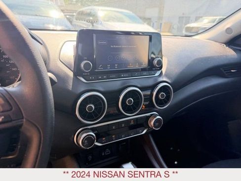 Used 2024 Nissan Sentra S FWD image 17