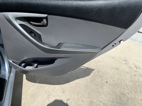 Used 2016 Hyundai Elantra SE FWD image 15