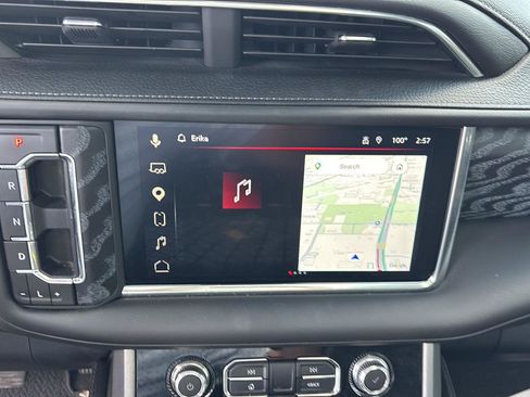 Used 2023 GMC Yukon Denali RWD image 21