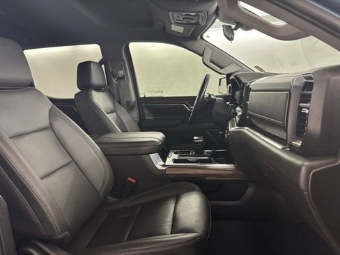 Used 2024 Chevrolet Silverado 1500 LT Trail Boss w/ Convenience Package II image 20