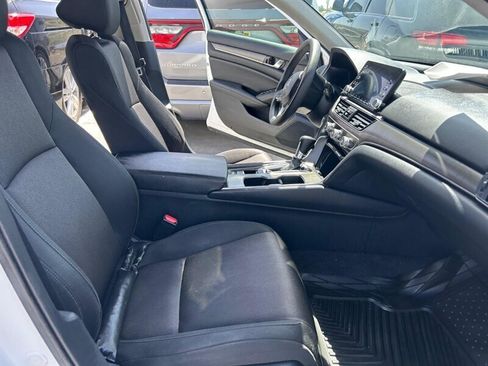 Used 2020 Honda Accord LX image 37