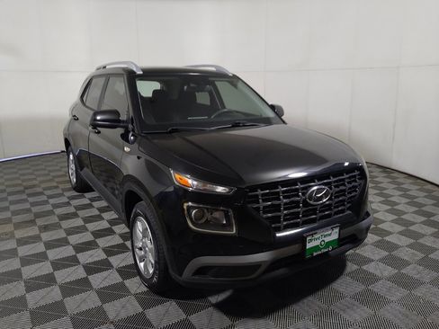 Used 2020 Hyundai Venue SEL FWD image 14